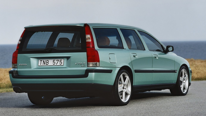 Illustration for article titled Why The Saab Viggen And Volvo V70R Are The Next Great Future Classics